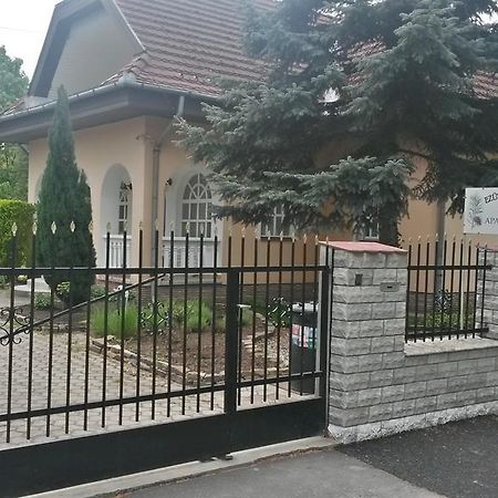 Ezust Fenyo Vendeghaz Hotel Siófok Exterior foto